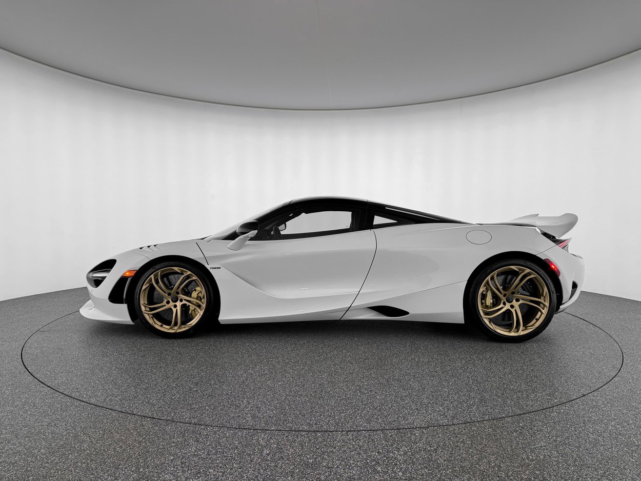 New 2026 McLaren 750S image 2