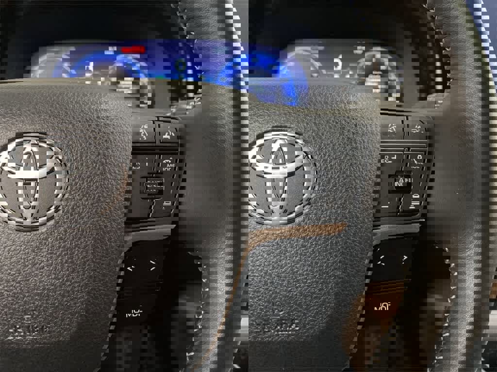 Used 2025 Toyota Crown Signia image 22