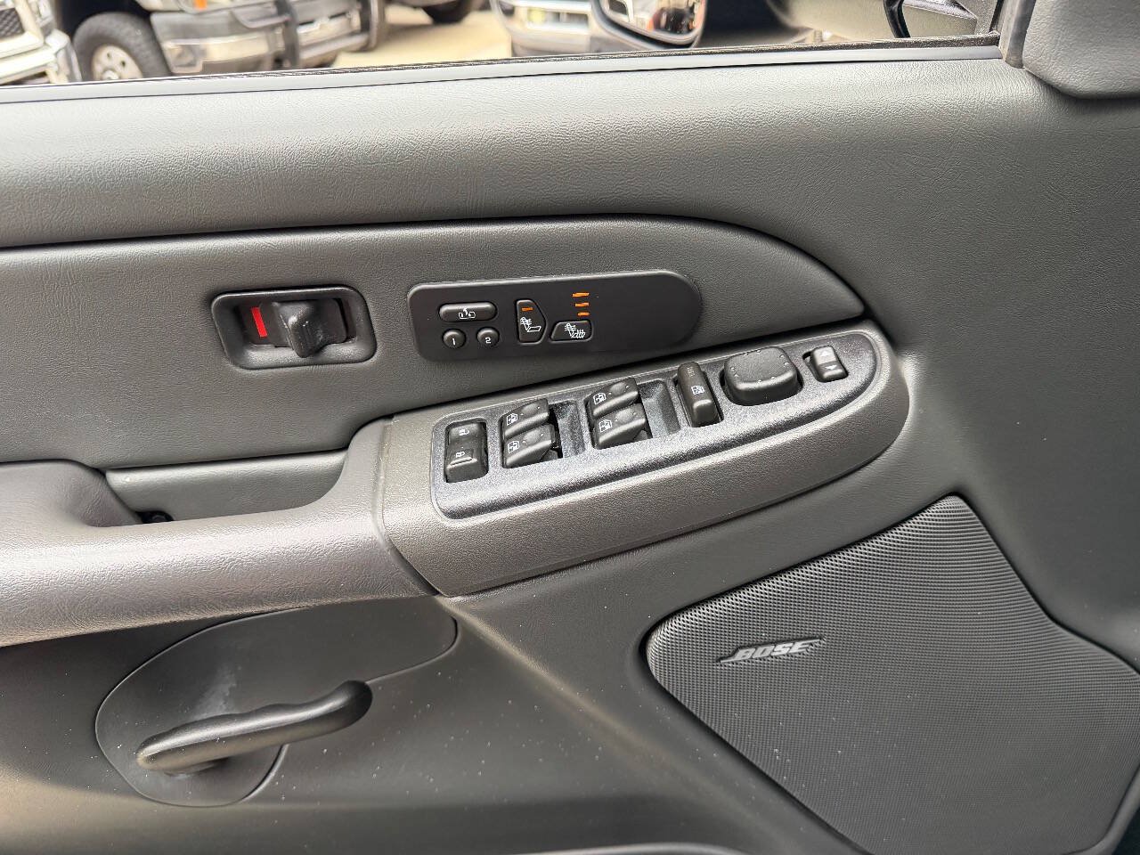 Used 2006 Chevrolet Silverado 2500 LT w/ Heavy-Duty Power Package AWD/4WD image 28