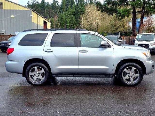 Used 2015 Toyota Sequoia SR5 image 8
