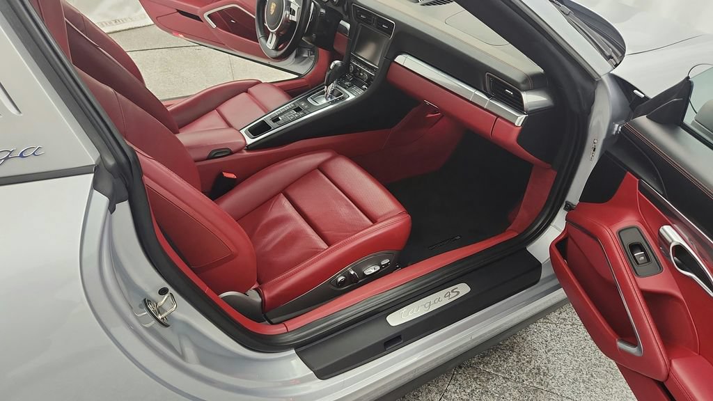 Used 2015 Porsche 911 Targa 4S AWD/4WD image 29