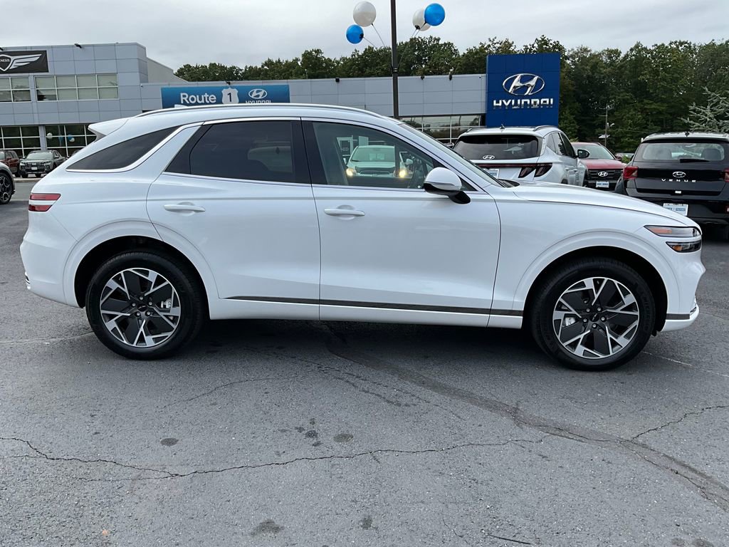 Used 2026 Genesis Electrified GV70 image 7