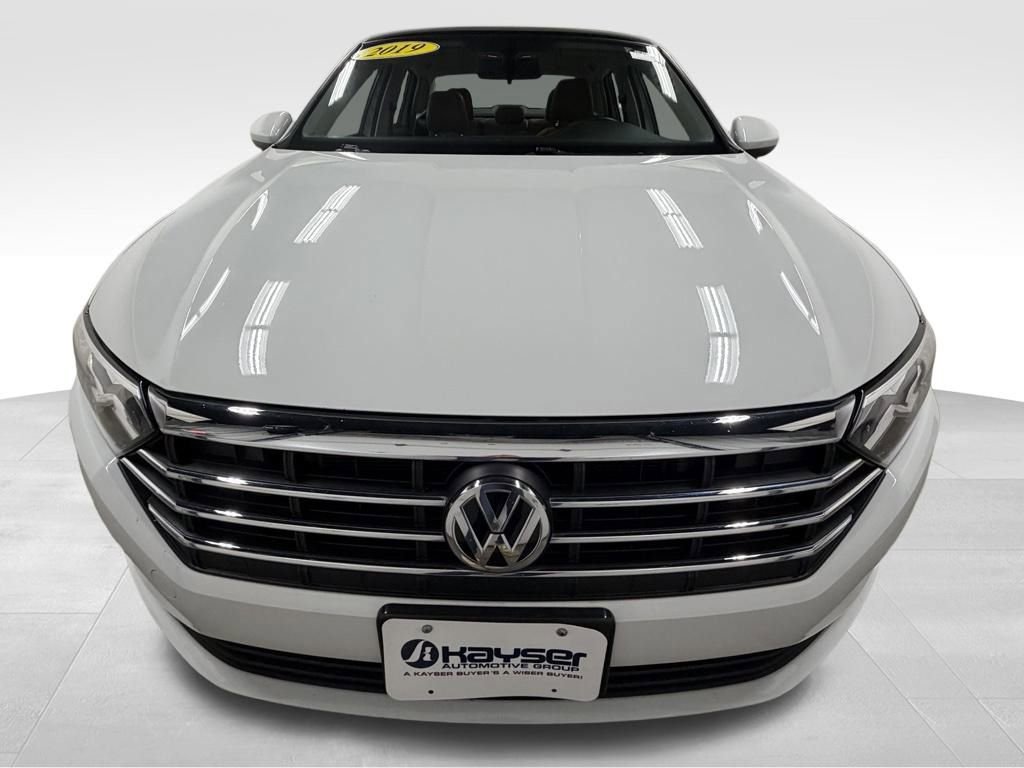 Used 2019 Volkswagen Jetta SE w/ Cold Weather Package image 5