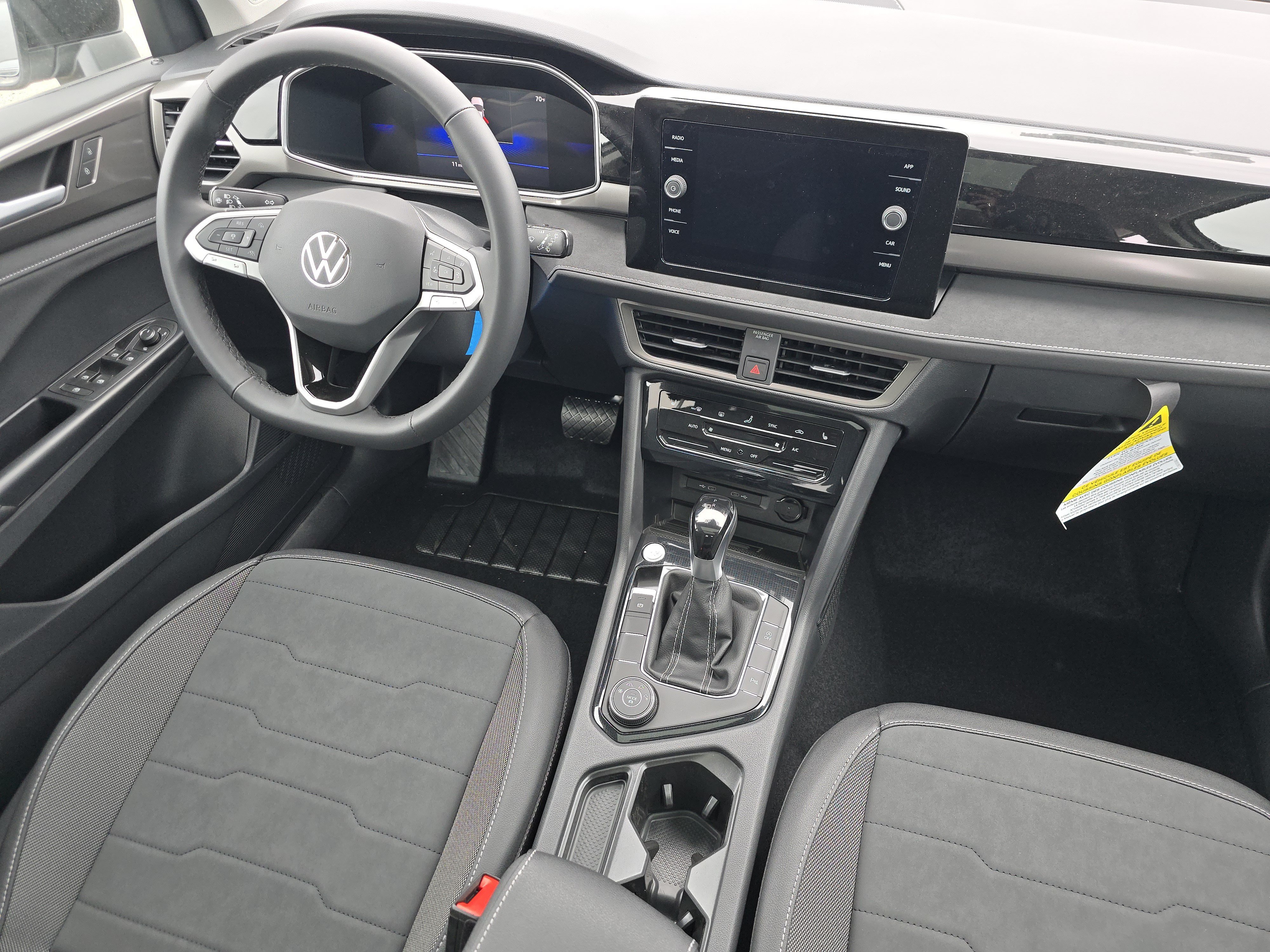 New 2026 Volkswagen Taos SE AWD/4WD image 18