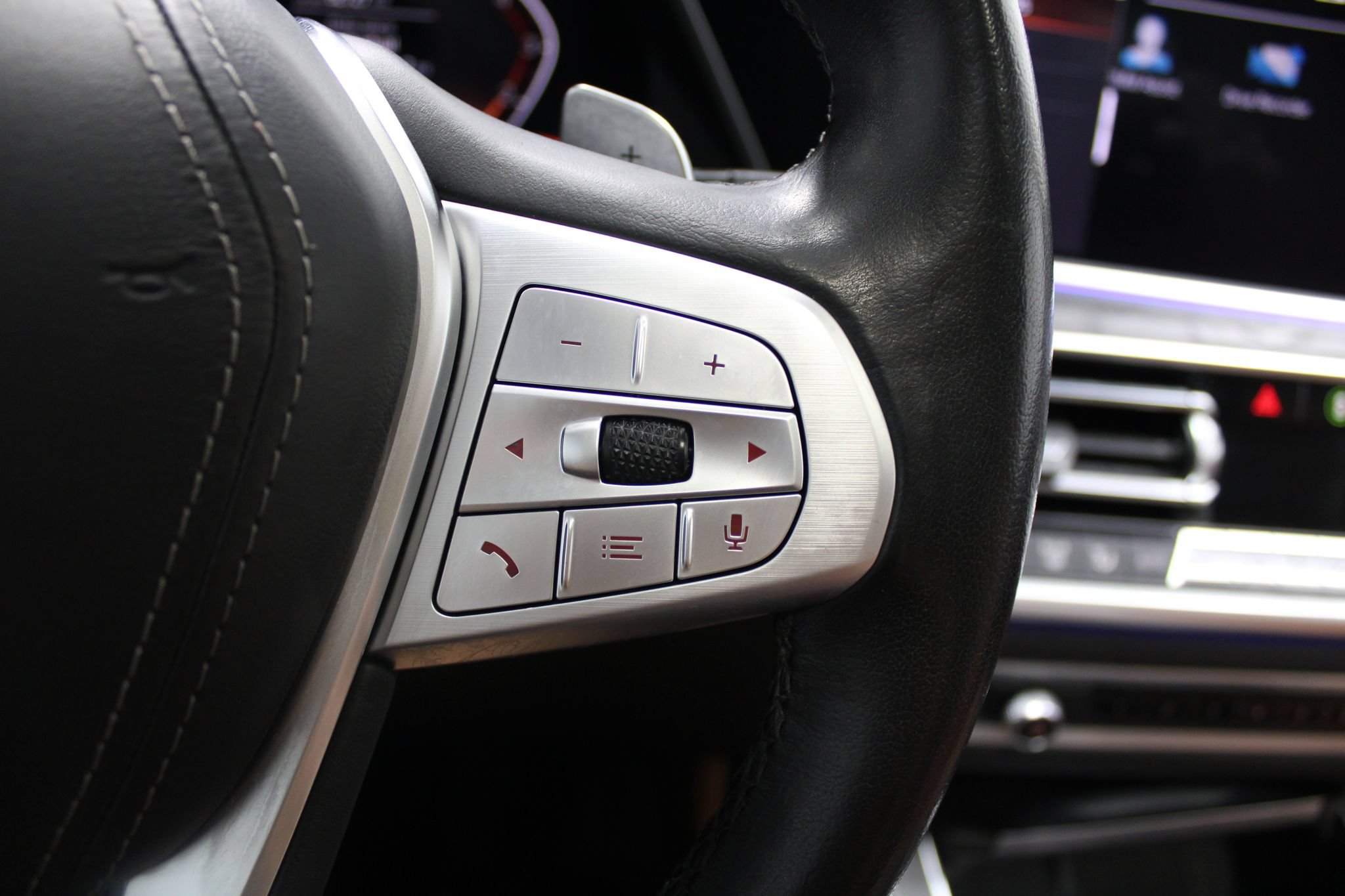 Used 2020 BMW X7 xDrive40i w/ Premium Package AWD/4WD image 45