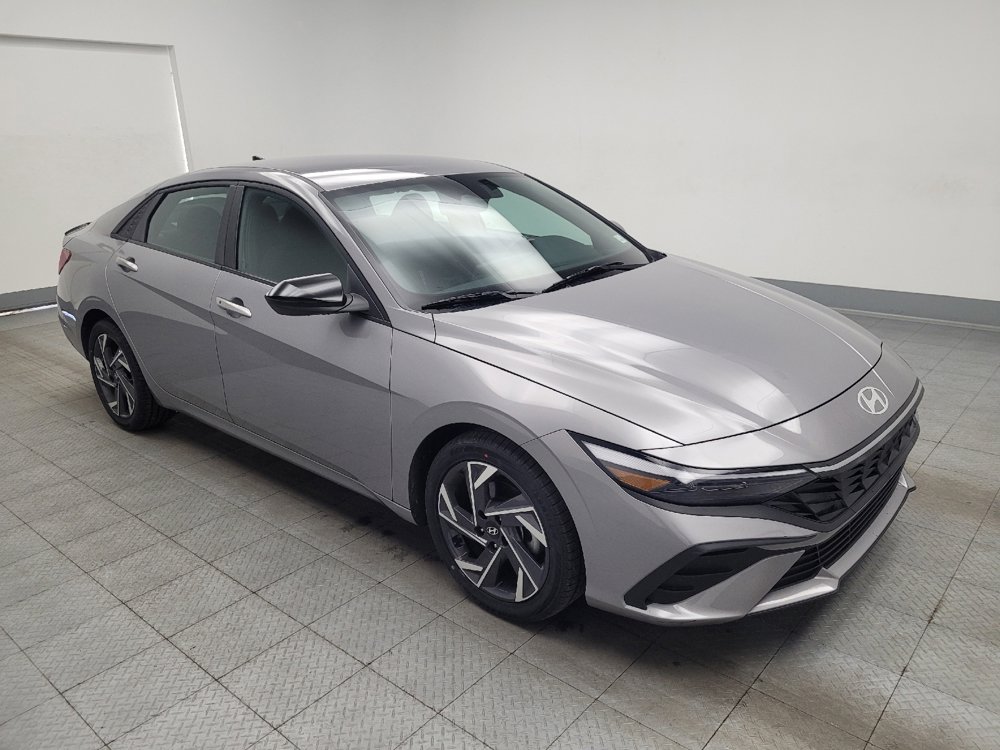 Used 2025 Hyundai Elantra Sport FWD image 13