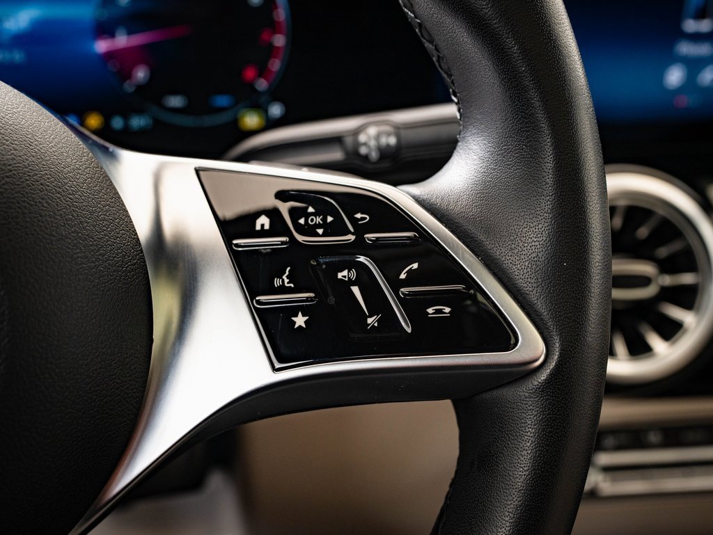 Certified 2025 Mercedes-Benz GLA 250 4MATIC image 26