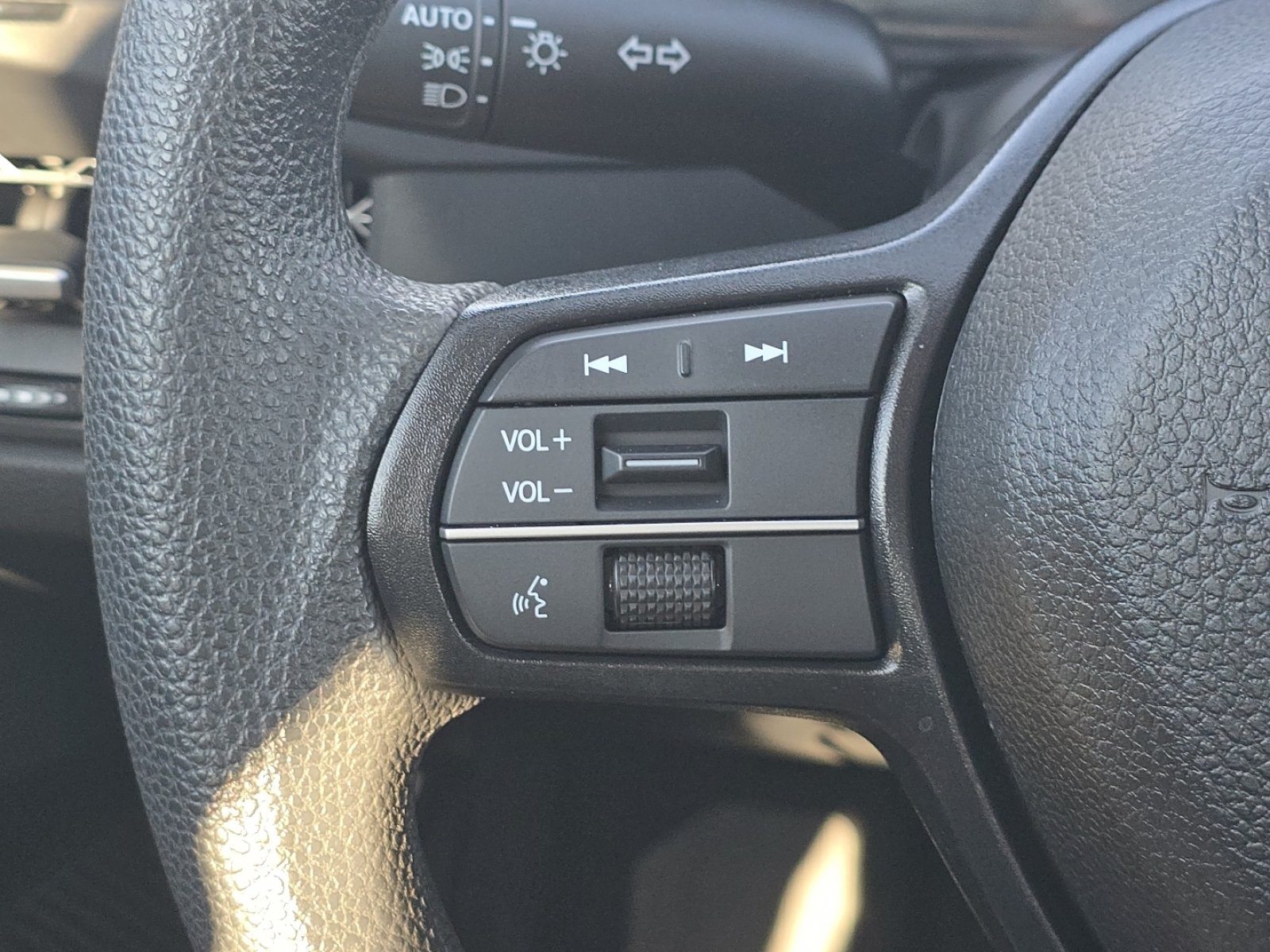 Used 2025 Honda Accord SE image 30