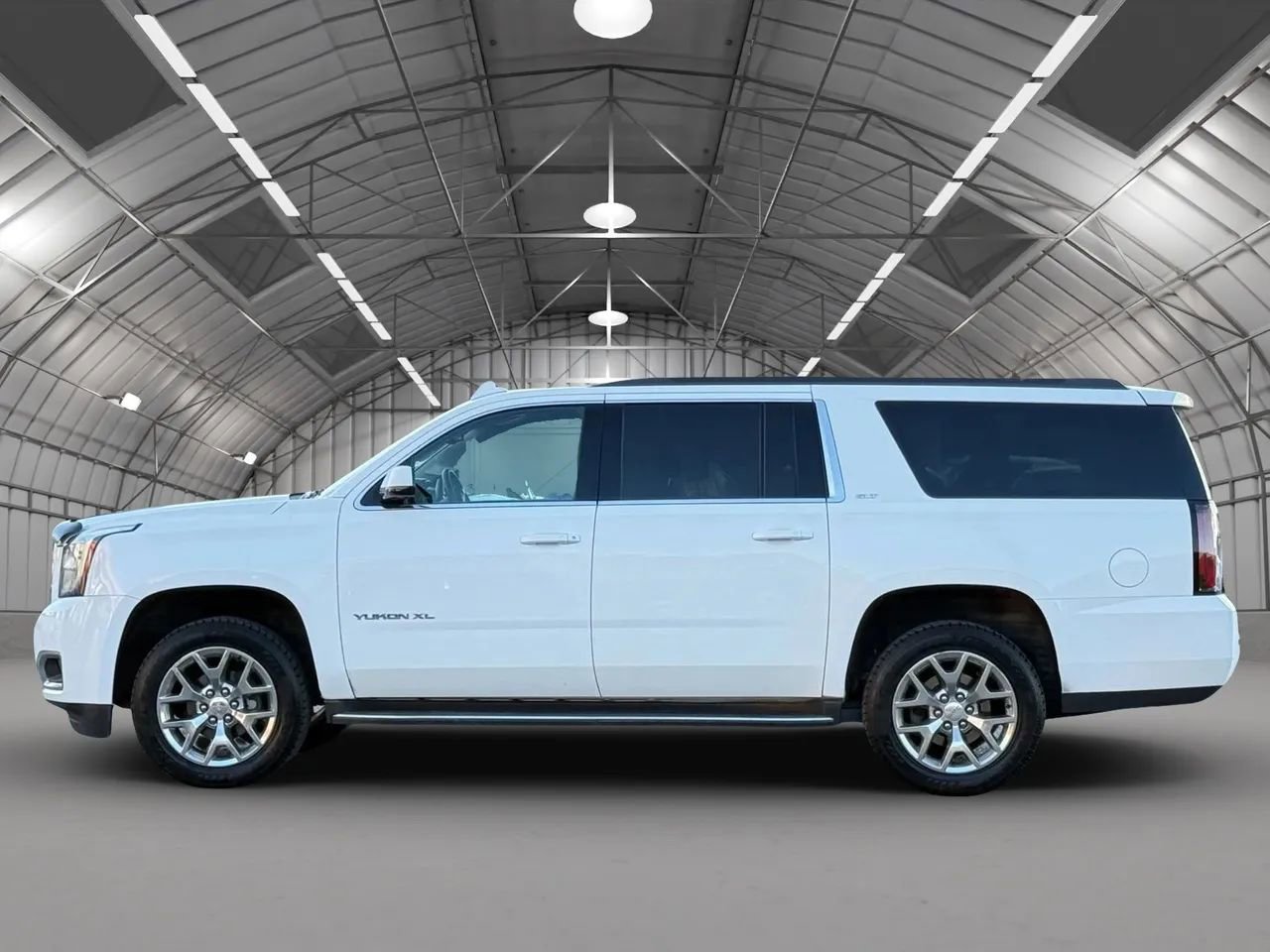 Used 2016 GMC Yukon XL SLT w/ Open Road Package AWD/4WD image 4