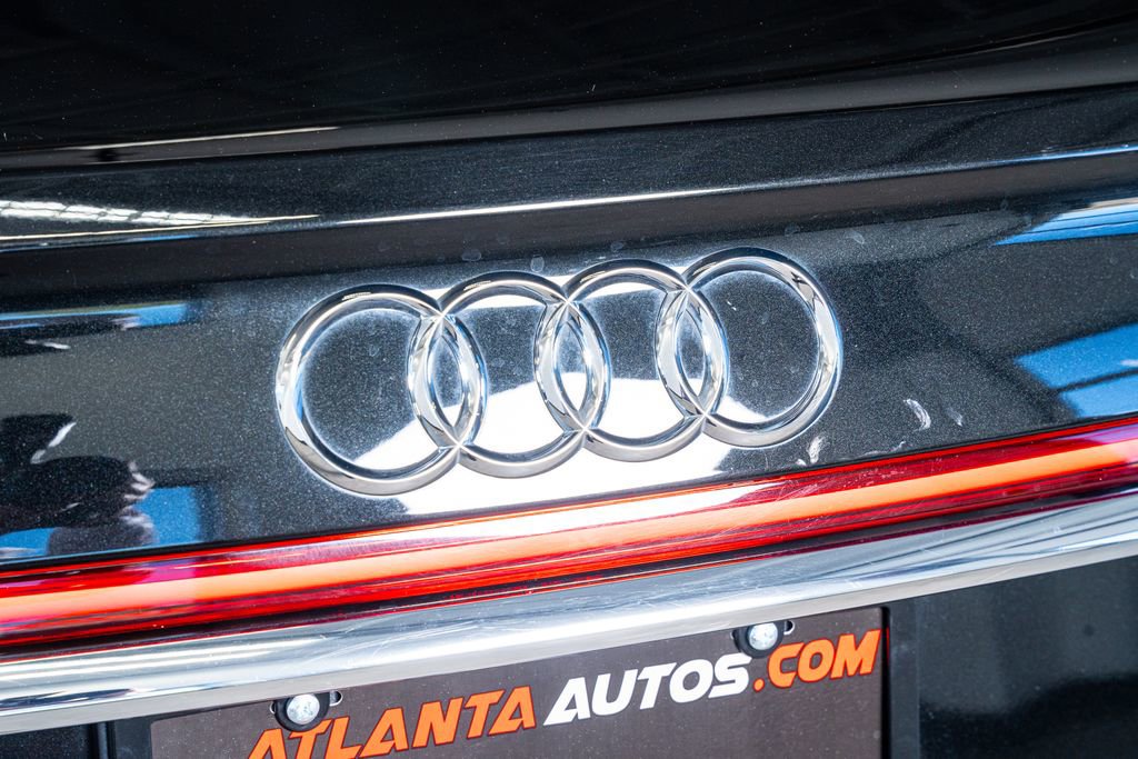 Used 2020 Audi S8 L image 26