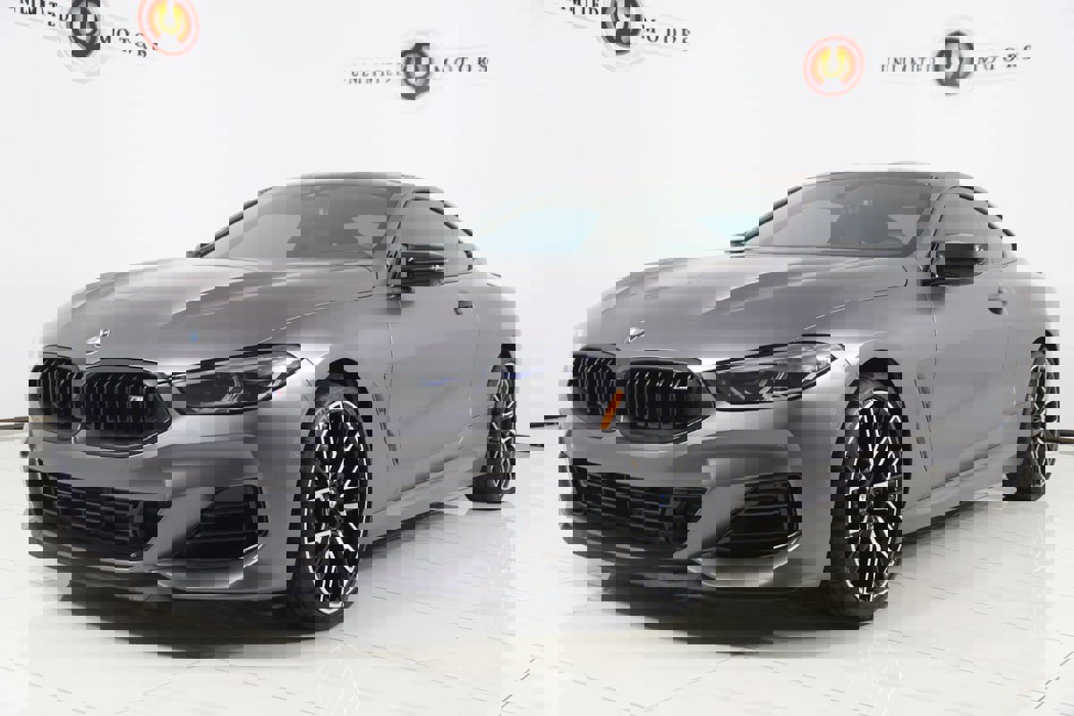 Used 2025 BMW M850i xDrive Coupe w/ M Sport Professional Package image 5