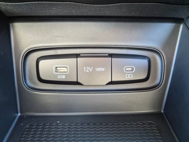 New 2026 Hyundai Venue SE image 19