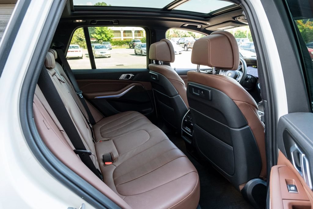 Used 2022 BMW X5 xDrive40i AWD/4WD image 31