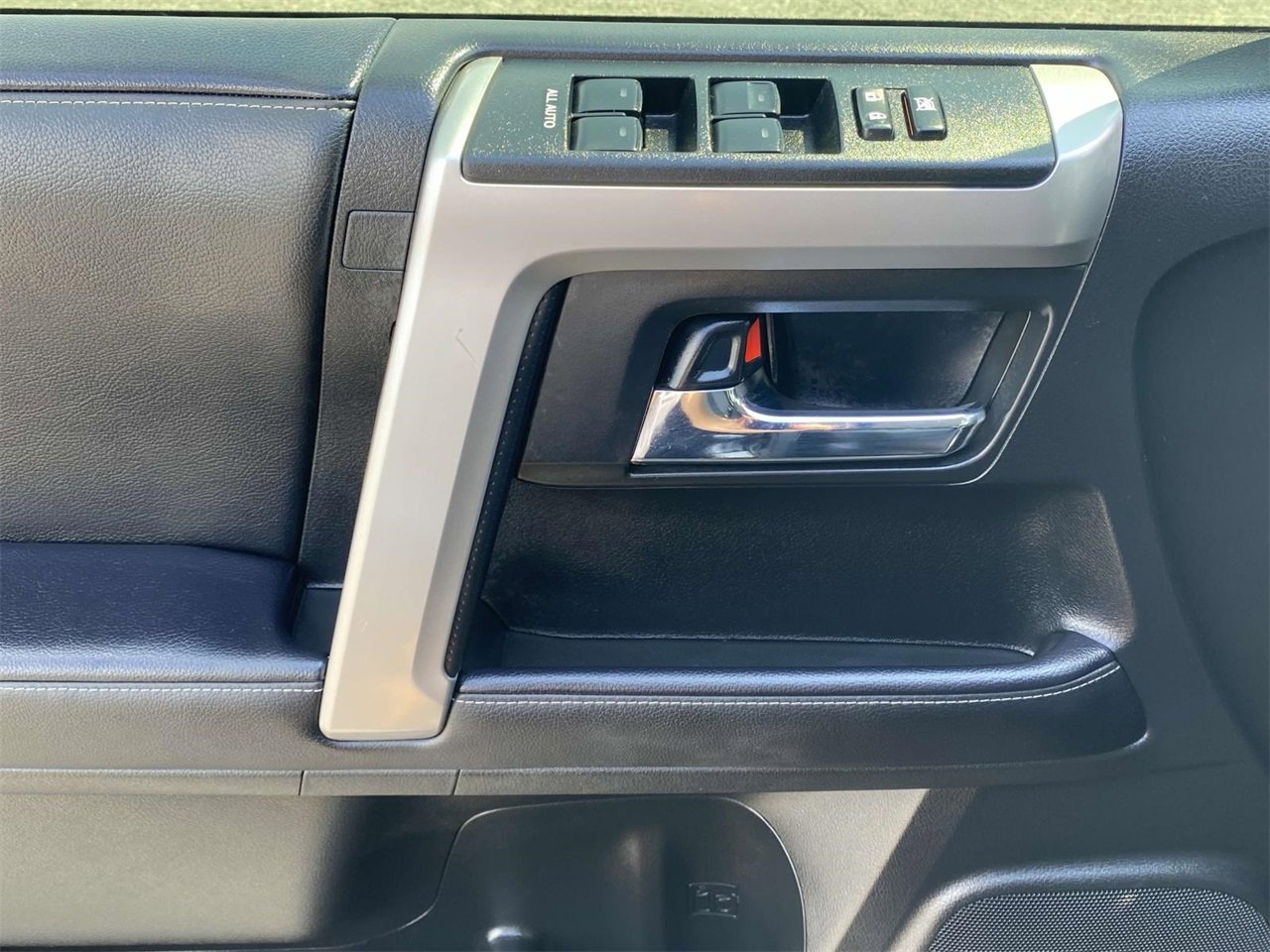 Used 2023 Toyota 4Runner SR5 Premium image 17