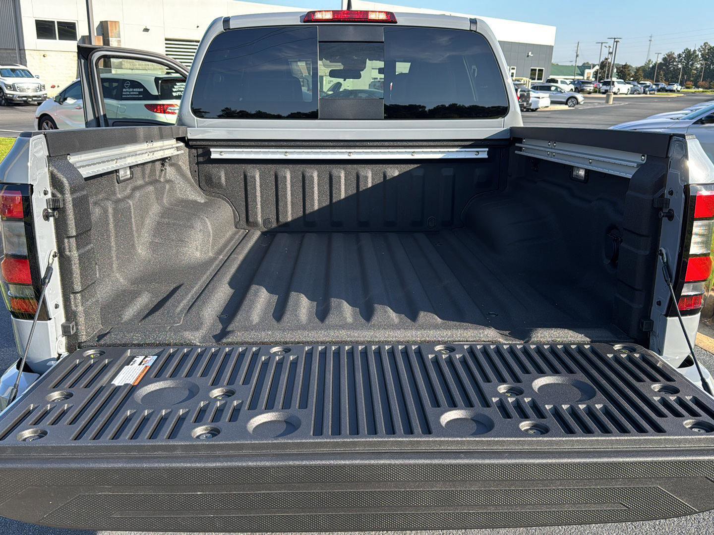 New 2026 Nissan Frontier PRO-4X w/ Pro-4x Convenience Package image 29