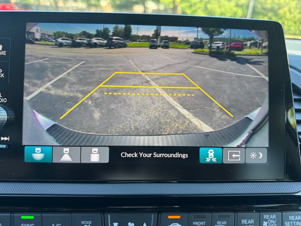 Used 2025 Honda Odyssey Touring image 24