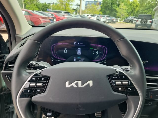 Used 2023 Kia Niro EX Touring FWD image 18