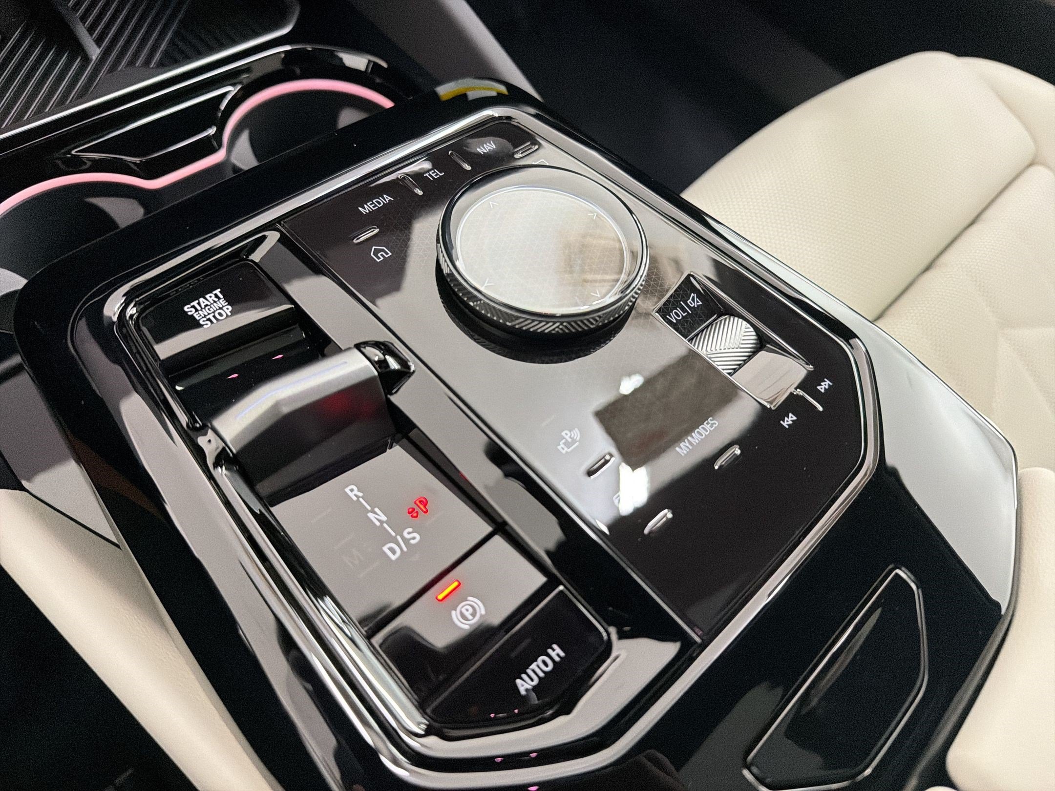 New 2026 BMW 530i w/ Premium Package RWD image 16