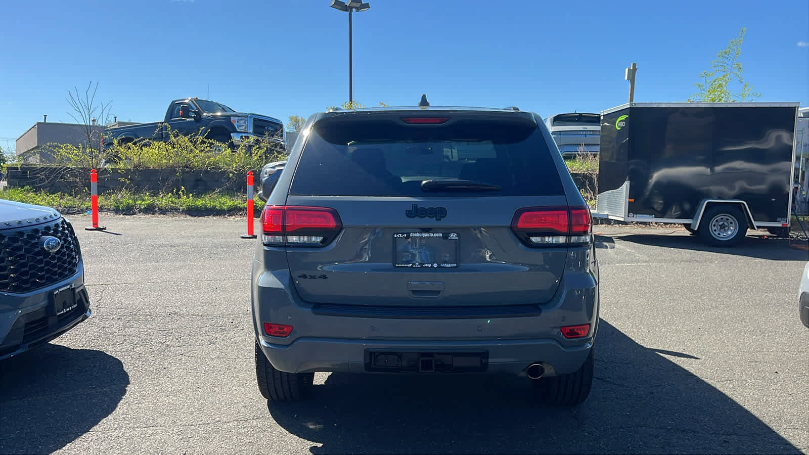 Used 2021 Jeep Grand Cherokee Laredo X AWD/4WD image 5