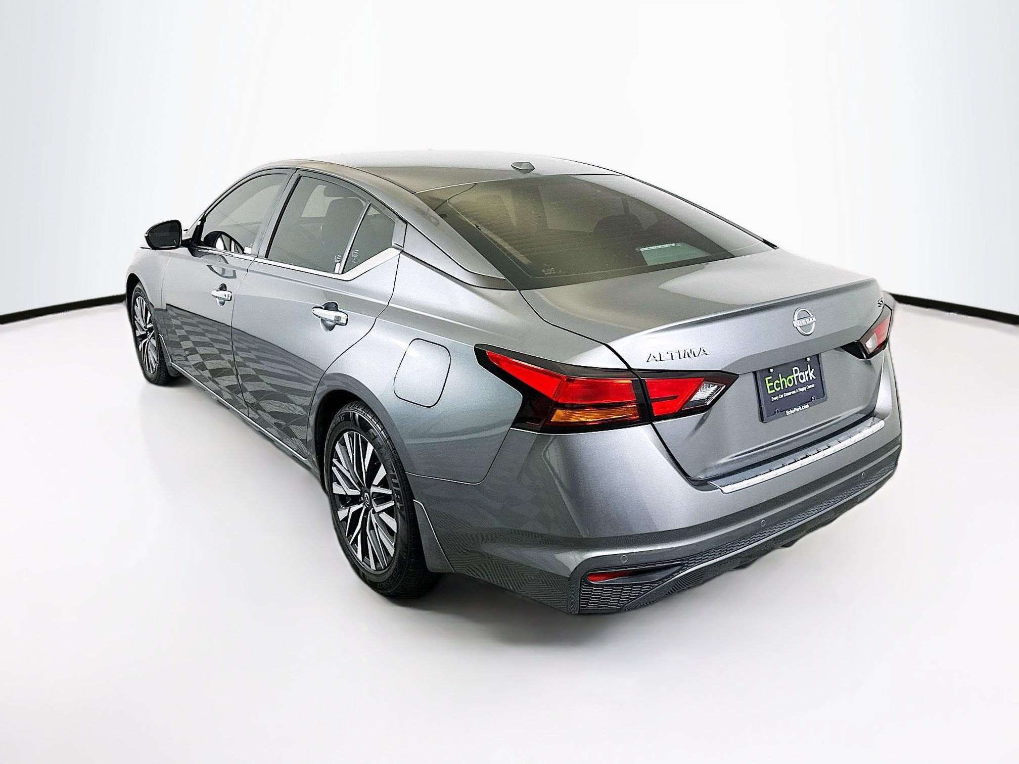 Used 2023 Nissan Altima 2.5 SV FWD image 5