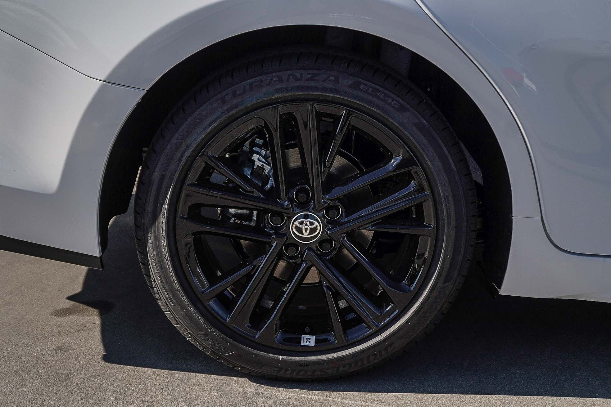 New 2026 Toyota Camry SE FWD image 9