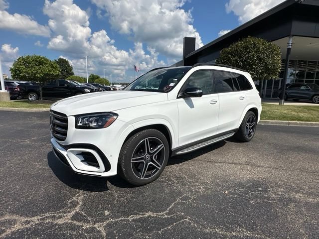 Used 2025 Mercedes-Benz GLS 450 4MATIC w/ AMG Line Exterior image 6