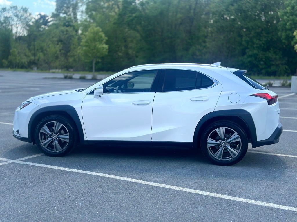 Used 2021 Lexus UX 250h w/ Premium Package AWD/4WD image 3