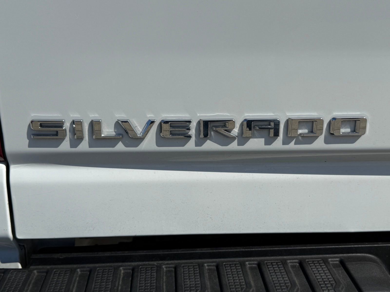 Used 2024 Chevrolet Silverado 2500 LT AWD/4WD image 16