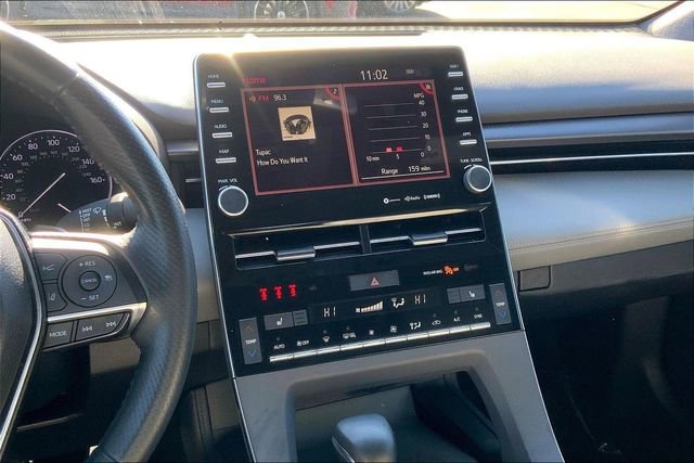 Used 2019 Toyota Avalon XSE image 5
