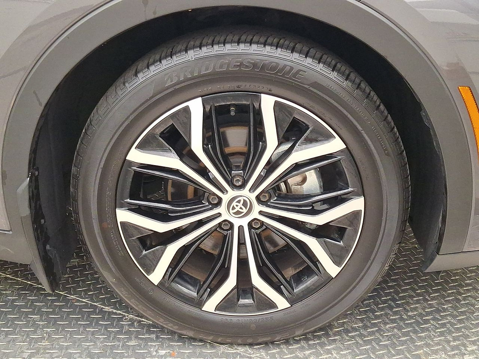 Certified 2023 Toyota Crown AWD/4WD image 31