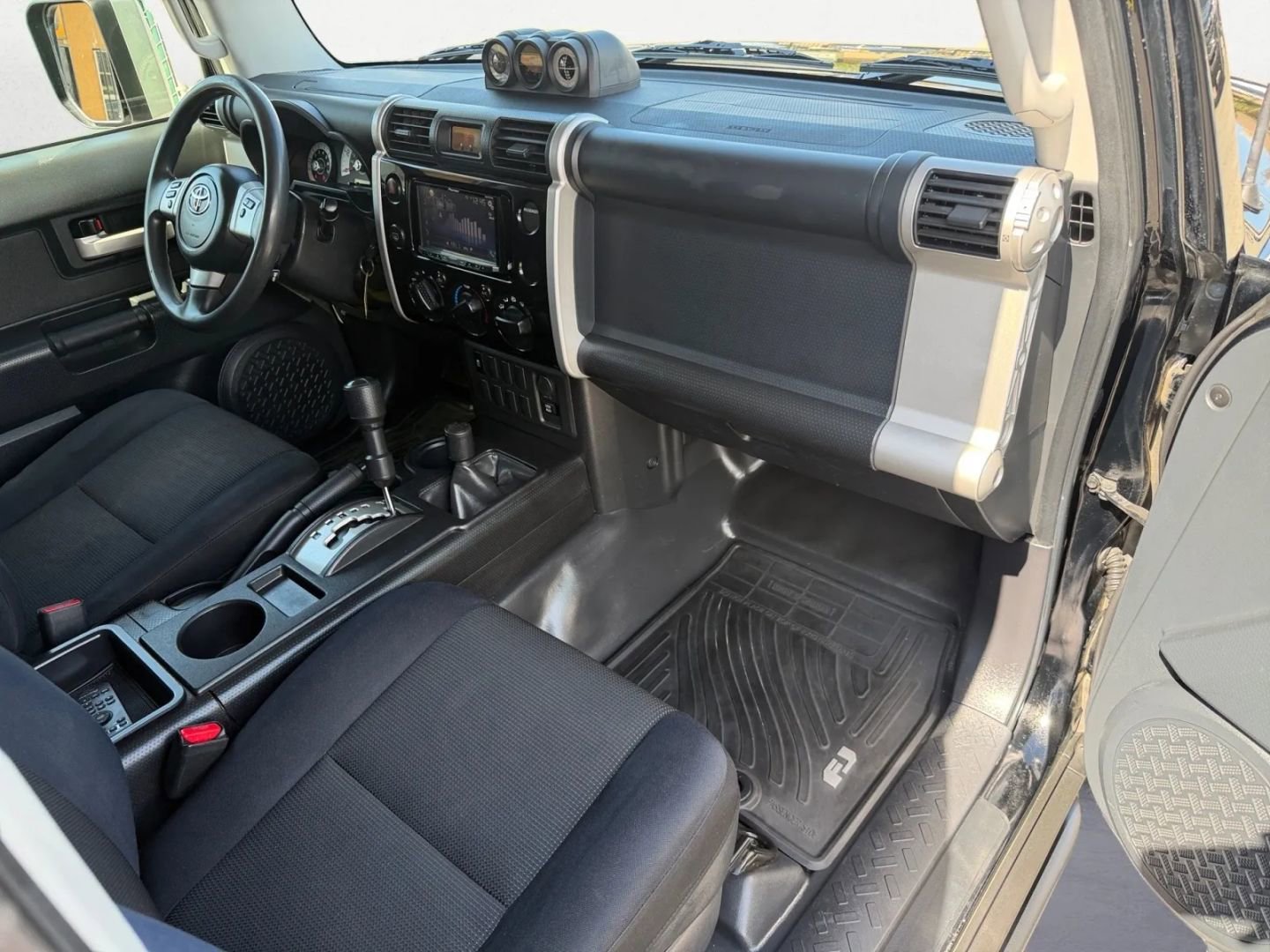 Used 2013 Toyota FJ Cruiser 4WD image 27