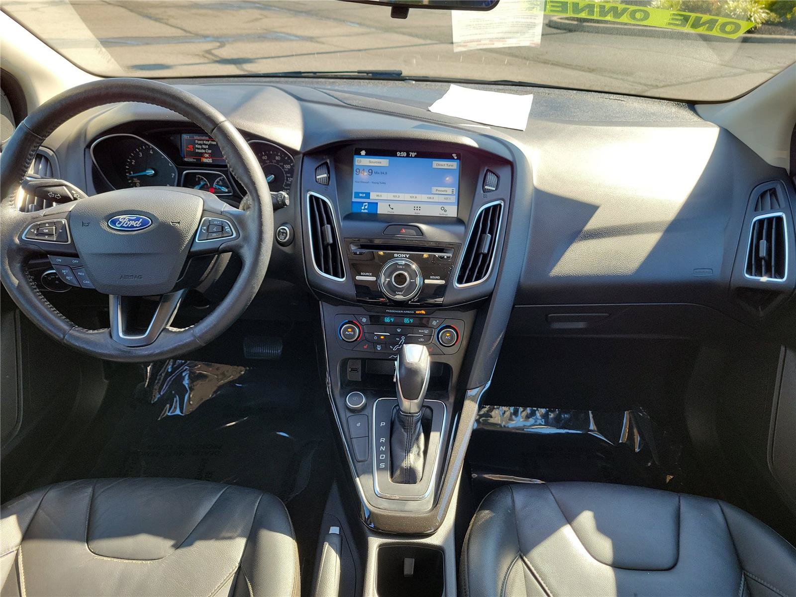 Used 2017 Ford Focus Titanium FWD image 11