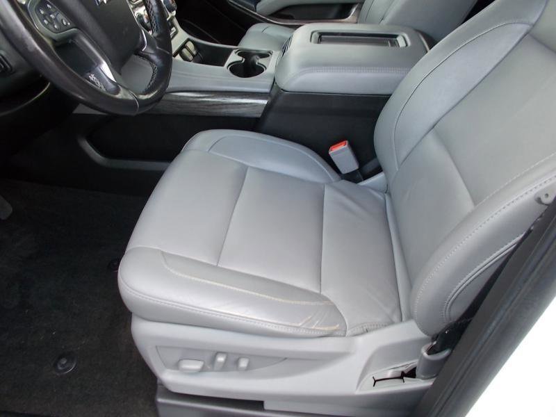 Used 2018 Chevrolet Tahoe LT w/ Luxury Package RWD image 26