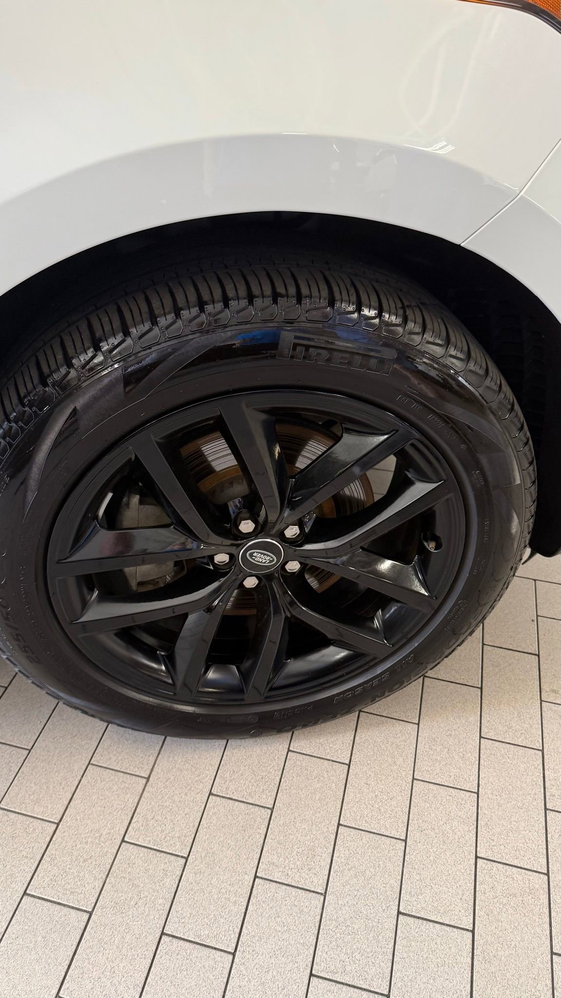 Used 2024 Land Rover Range Rover Velar S image 53