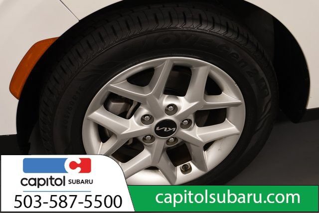 Used 2023 Kia Soul LX w/ LX Technology Package FWD image 8