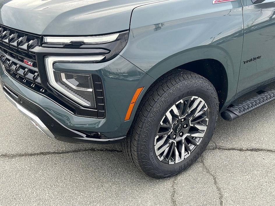 Used 2025 Chevrolet Tahoe Z71 w/ Comfort Package image 11