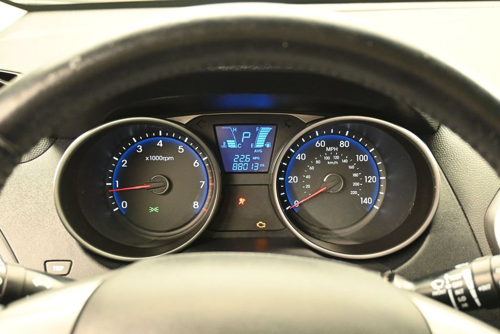 Used 2012 Hyundai Tucson Limited w/ Premium Pkg AWD/4WD image 9
