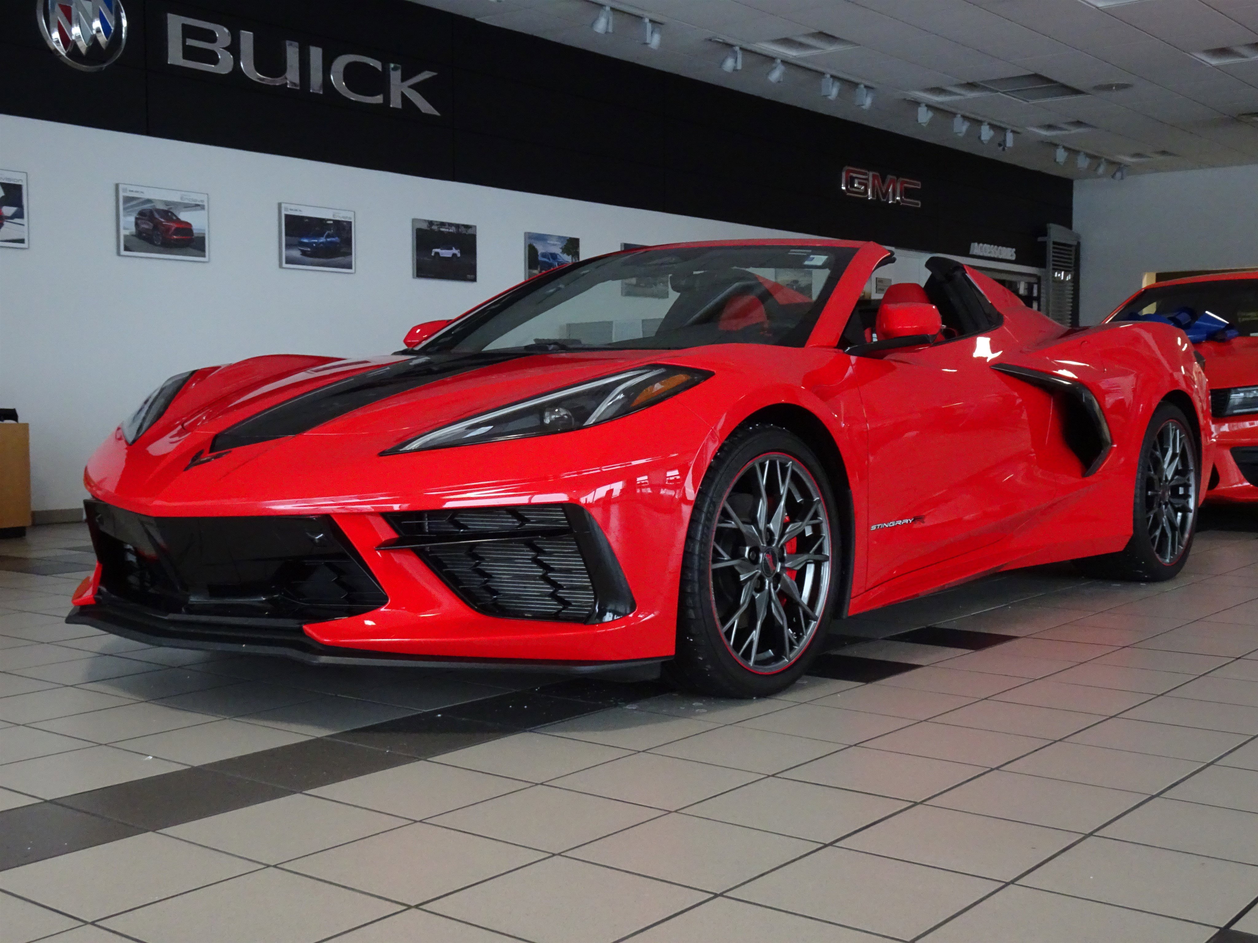 Used 2024 Chevrolet Corvette Stingray Preferred Conv image 32