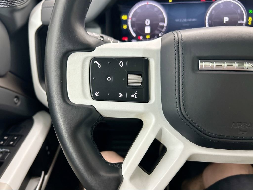 Used 2023 Land Rover Defender 110 X-Dynamic SE image 11