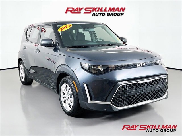 Used 2023 Kia Soul LX image 1