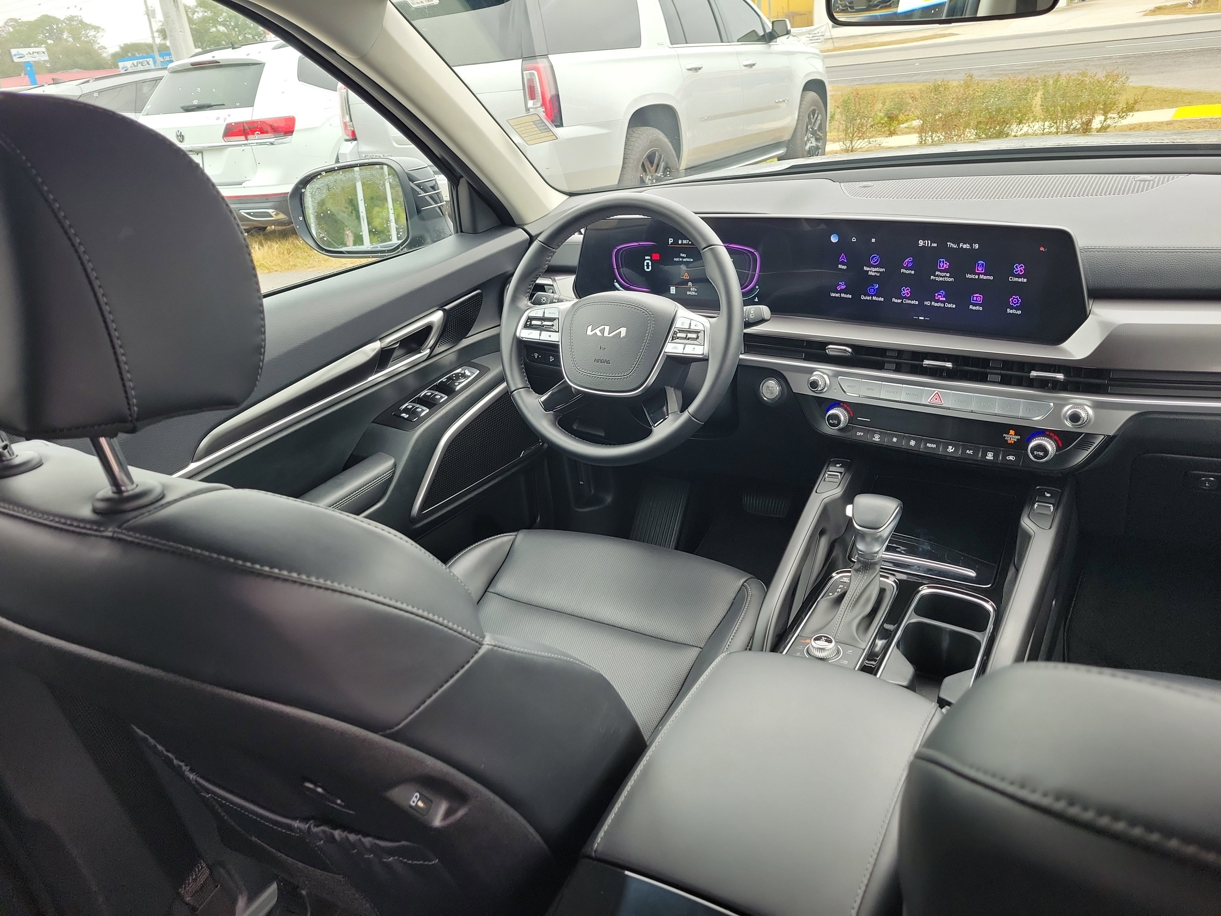 Used 2025 Kia Telluride S image 12