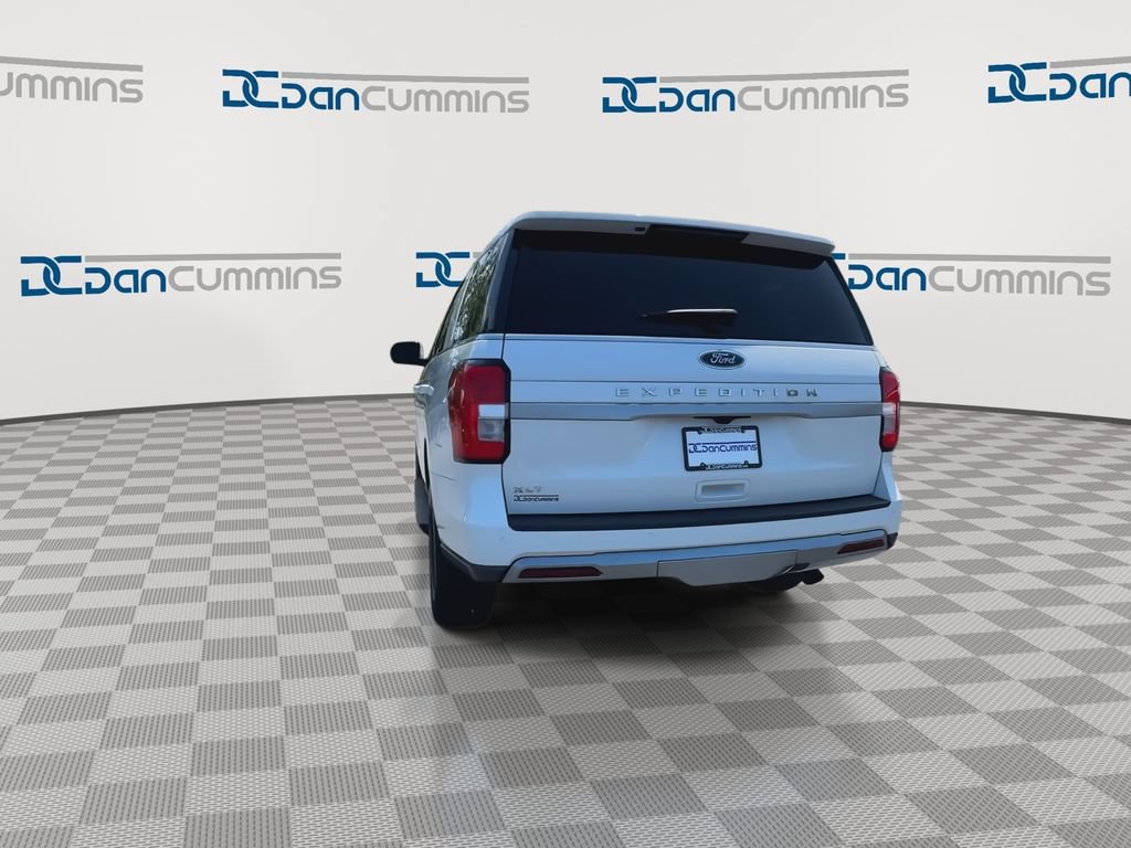 Used 2024 Ford Expedition XLT AWD/4WD image 7