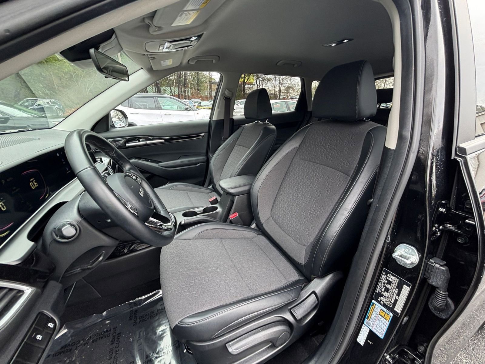 Used 2025 Kia Seltos S image 37