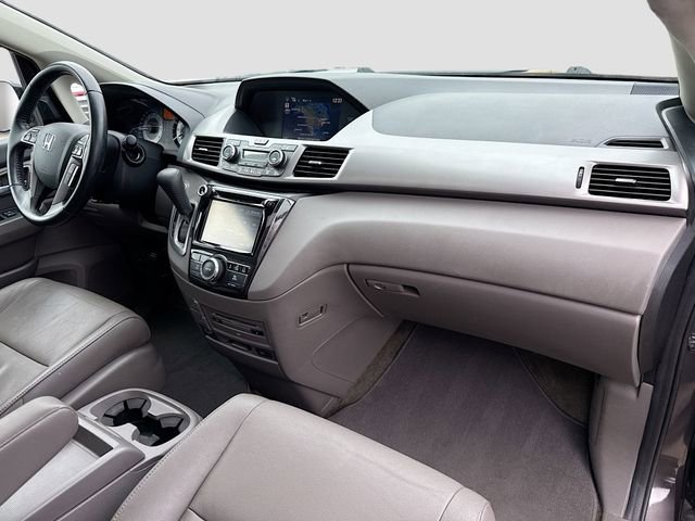 Used 2016 Honda Odyssey Touring Elite image 32