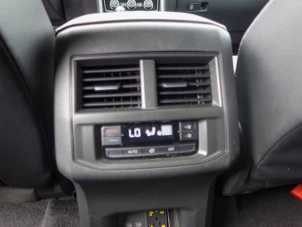 Used 2022 Volkswagen Atlas SE FWD image 26