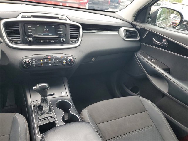 Used 2017 Kia Sorento LX image 13