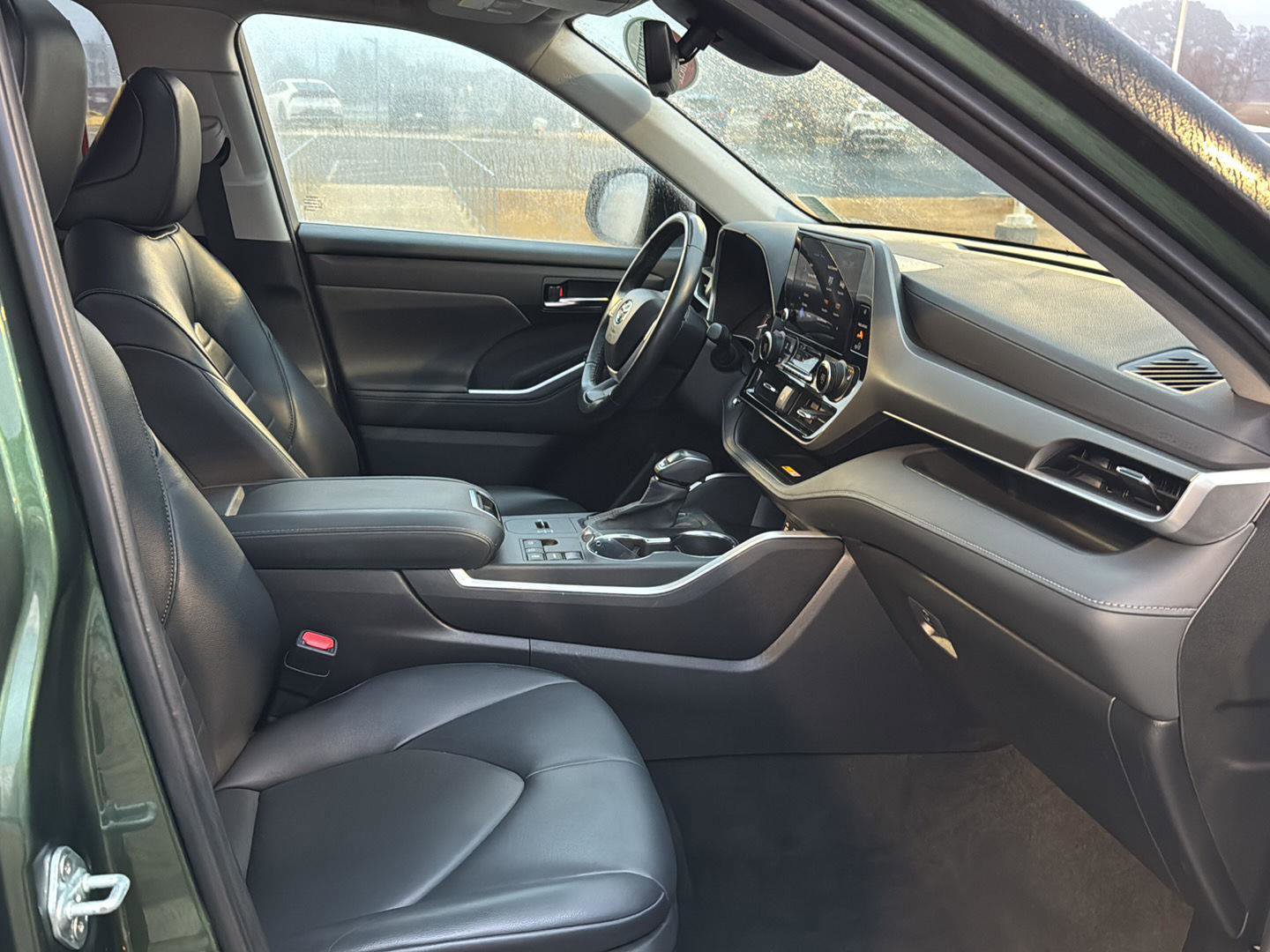 Certified 2023 Toyota Highlander XLE image 10