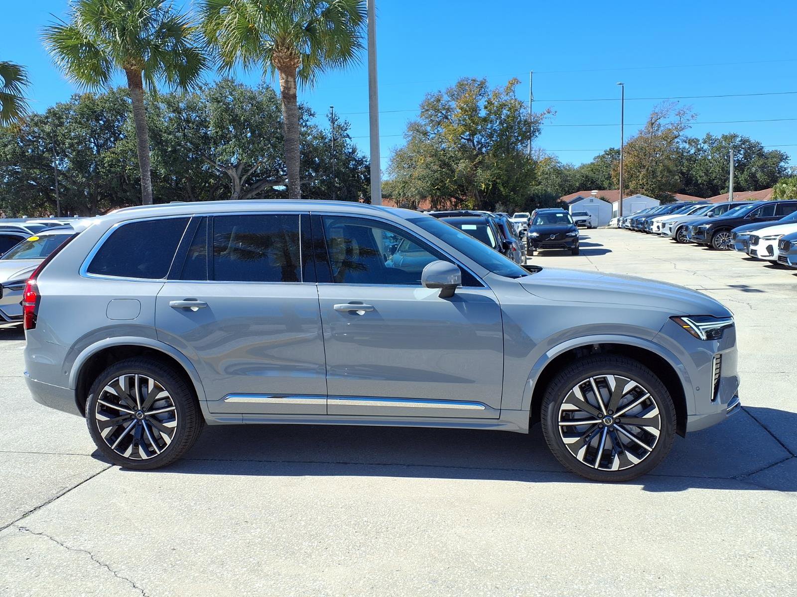 New 2026 Volvo XC90 T8 Ultra w/ Protection Package Premier image 8