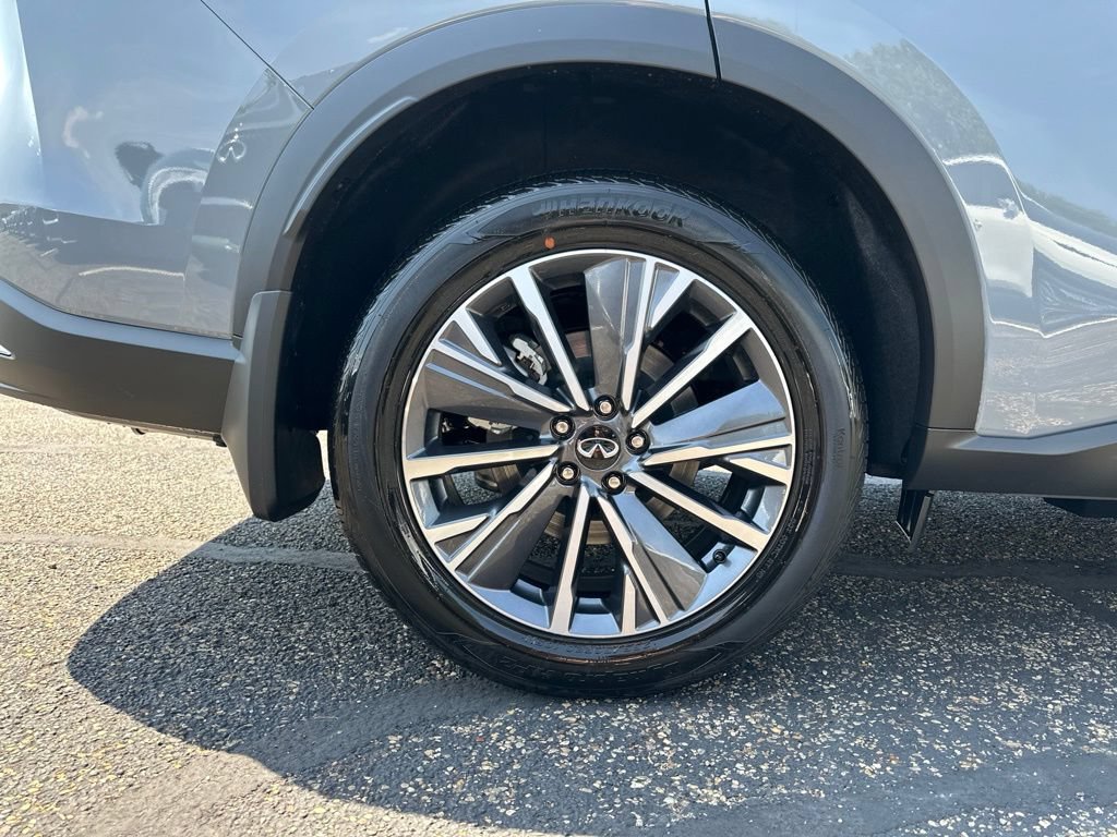New 2027 INFINITI QX60 Luxe w/ Family Package AWD/4WD image 10