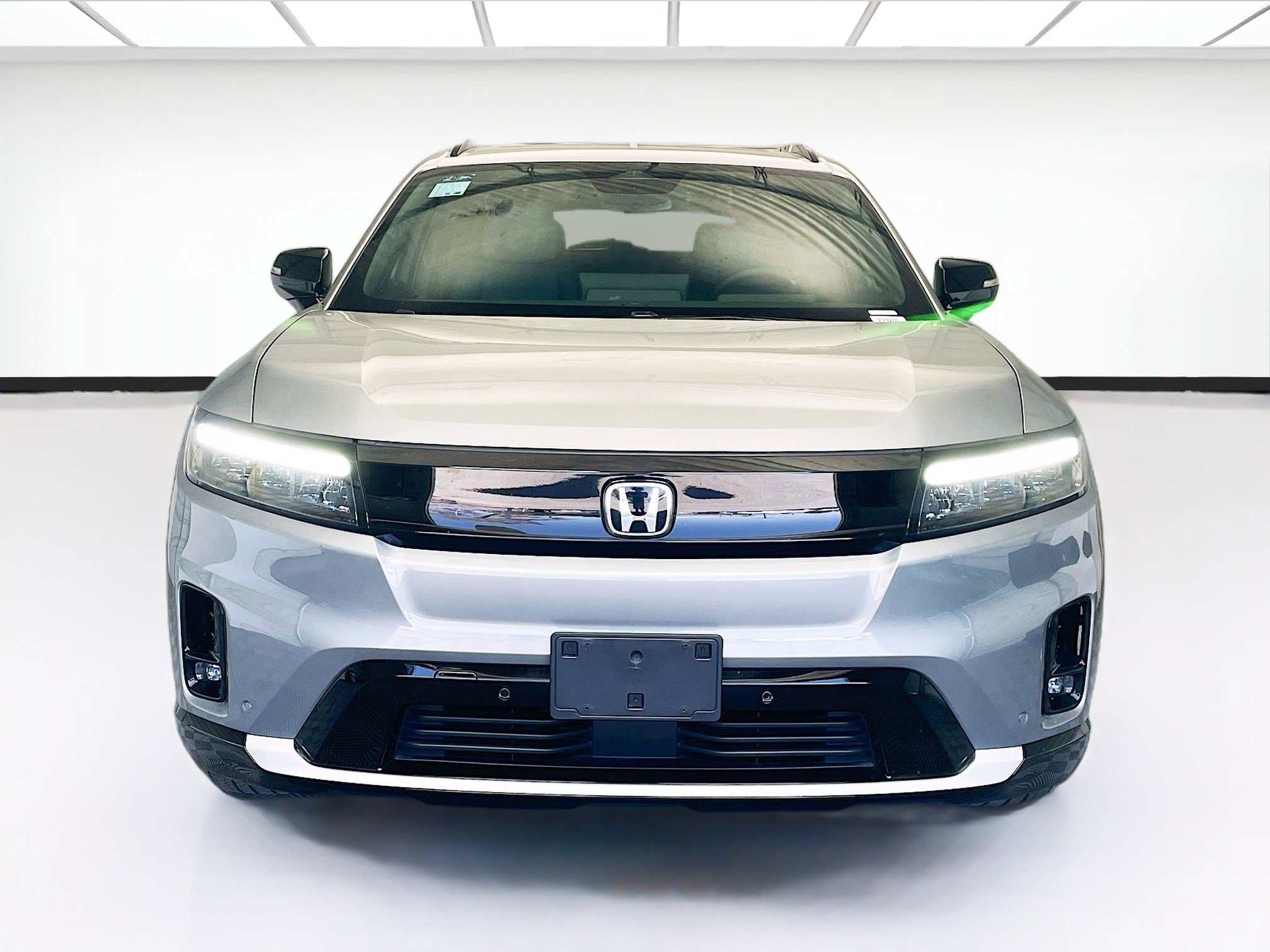 Used 2025 Honda Prologue Touring image 2
